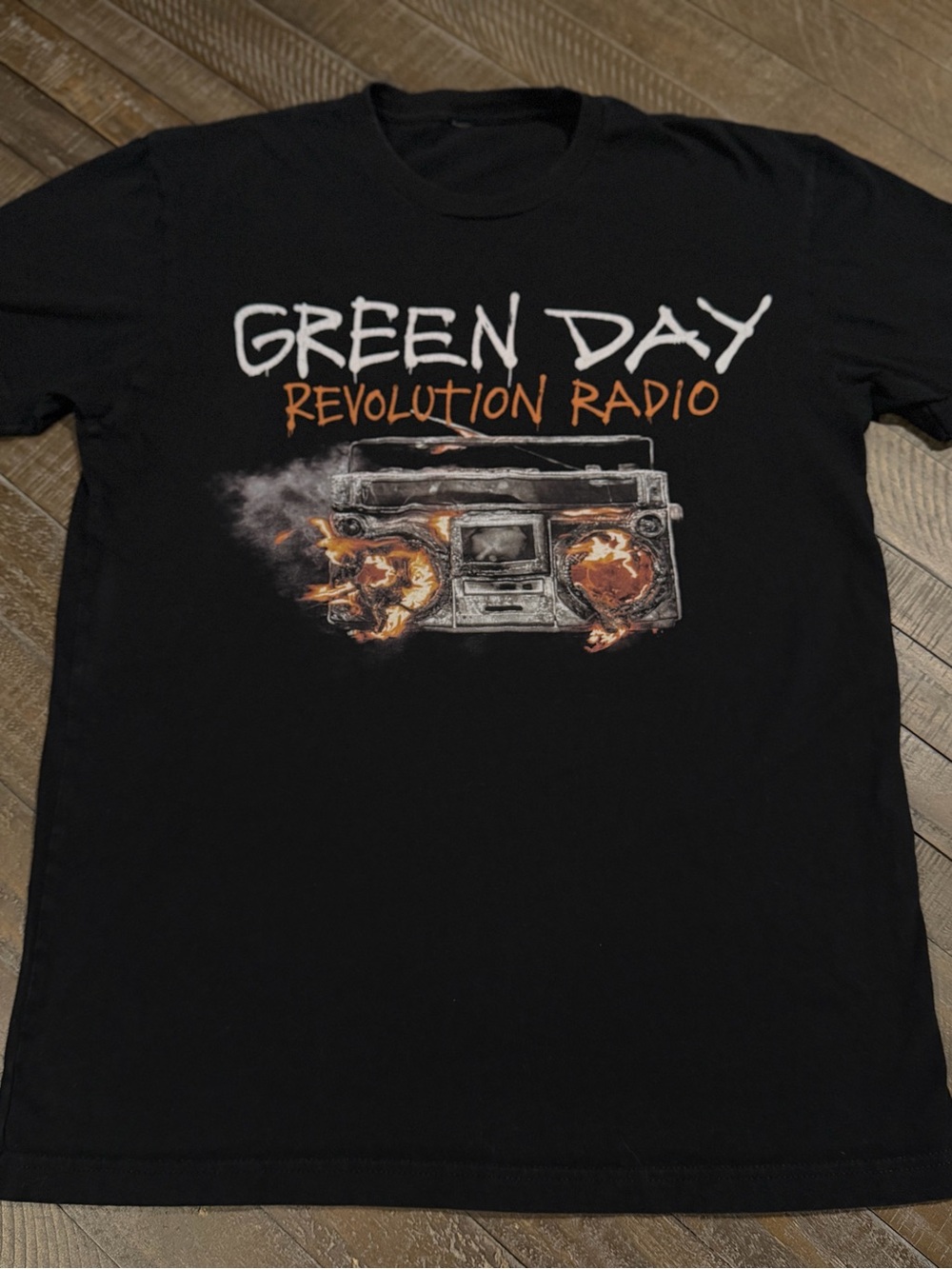 Green Day "Revolution Radio" Short Sleeve Graphic Tee - Black